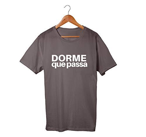 Camiseta Unissex Dorme Que Passa Frases Engraçadas Humor 100% Algodão (Chumbo, M)