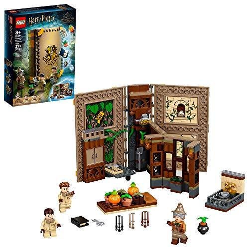 76384 LEGO® Harry Potter™ Momento Hogwarts™: Aula de Herbologia; Kit de Construção (232 peças)