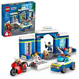 LEGO City Perseguição na Delegacia de Polícia 60370 (172 peças); Conjunto de Construção