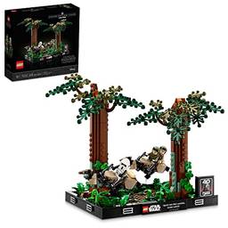75353 LEGO® Star Wars™ Diorama da Perseguição de Speeder em Endor™; Conjunto de Construção (608 Peças)